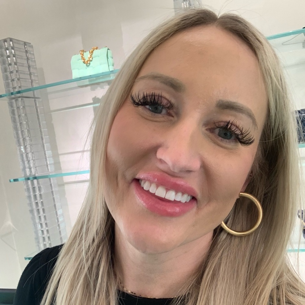 Meet your Posher, Leigh-anne